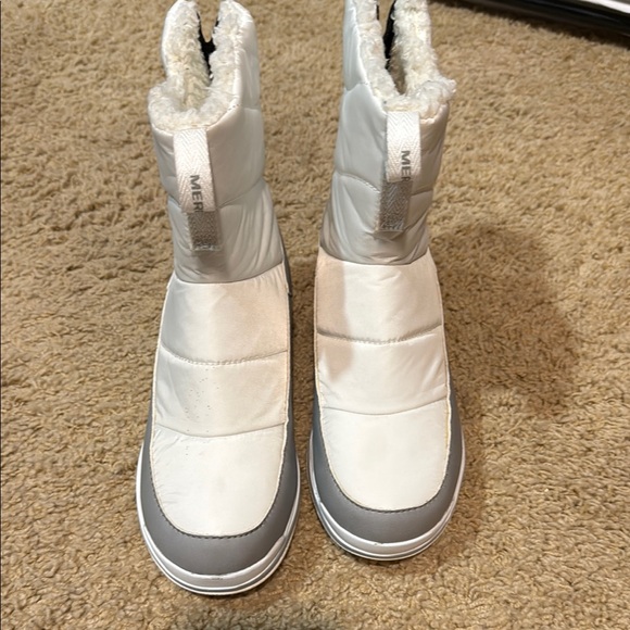 ME Makeover Essentials Shoes - ME Makeover Essentials White and Gray Winter & Rain Boots